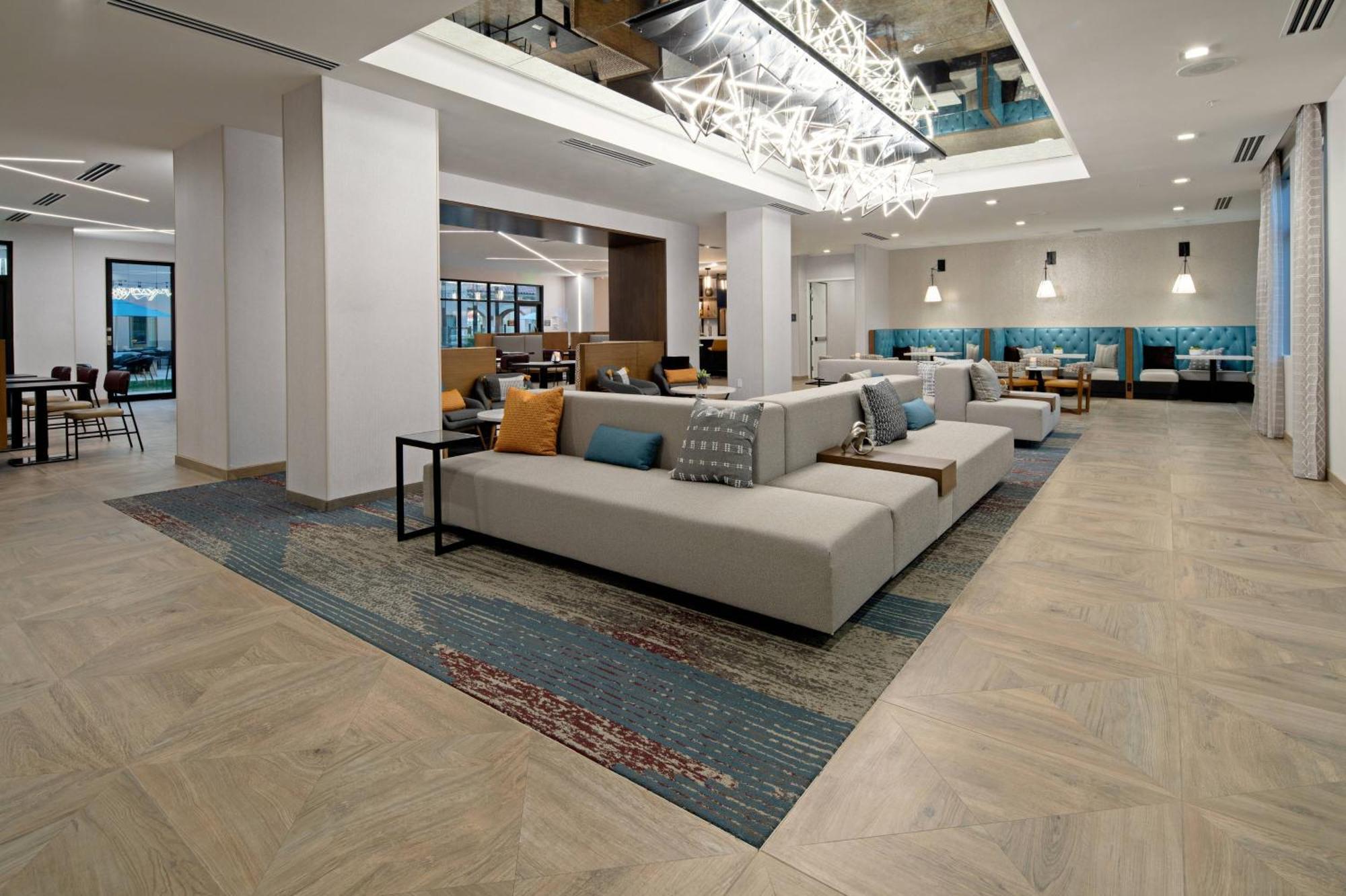 Springhill Suites By Marriott Valencia Exterior photo